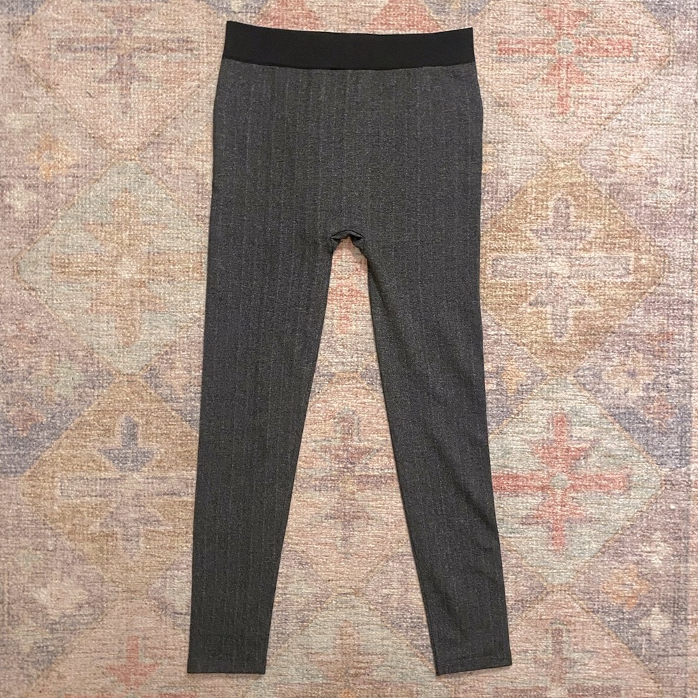 Like New! Fleece Lined Women’s Leggings in Herringbone Pattern